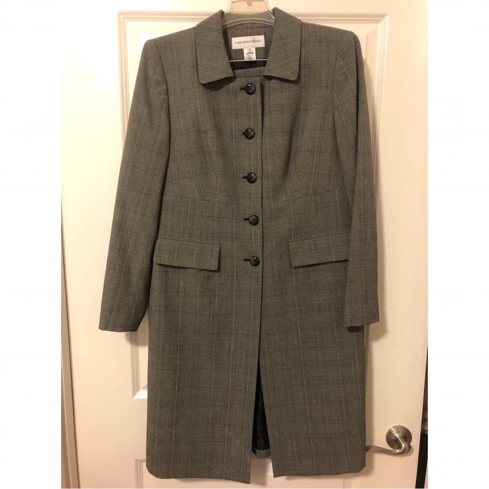 Jones NY skirt suit